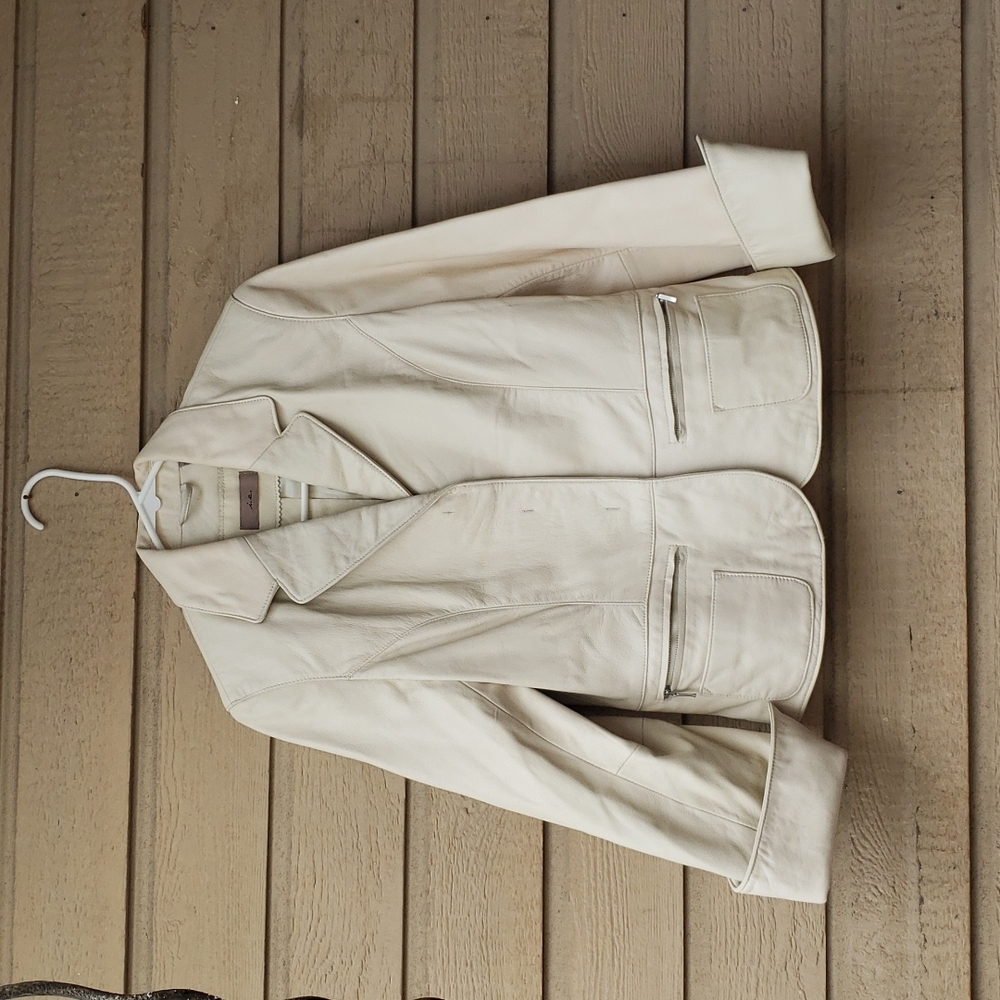 Leather jacket cream/white off color jacket size S